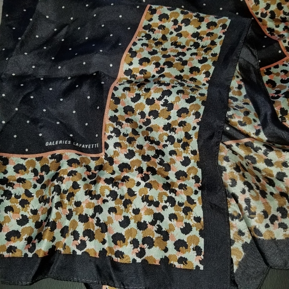 Silk scarf - Picture 3 of 5